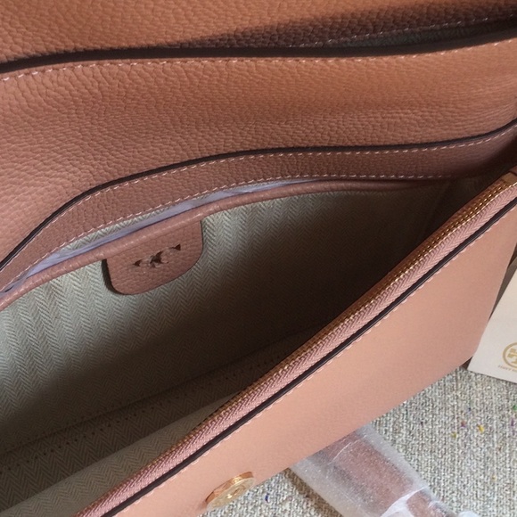 Tory Burch McGraw Crossbody without tags - Picture 4 of 10